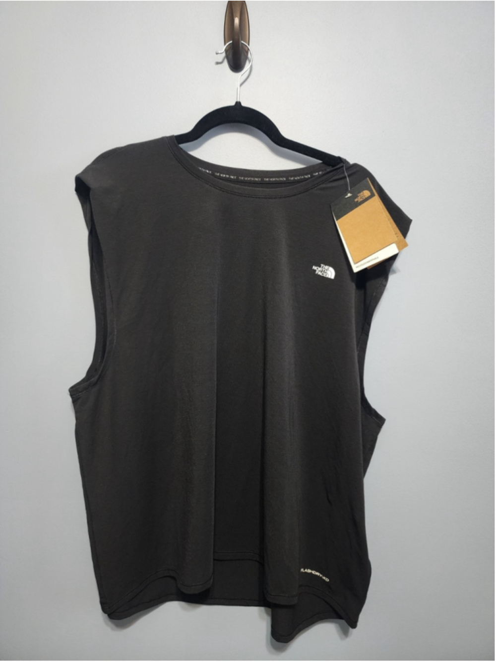 The North Face Women's FlashDry-XD Lightweight Black Sleeveless Tank XXL